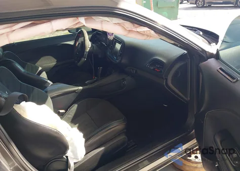 2015 Dodge Challenger Srt 392 from USA, damaged, VIN 2C3CDZDJ6FH713213